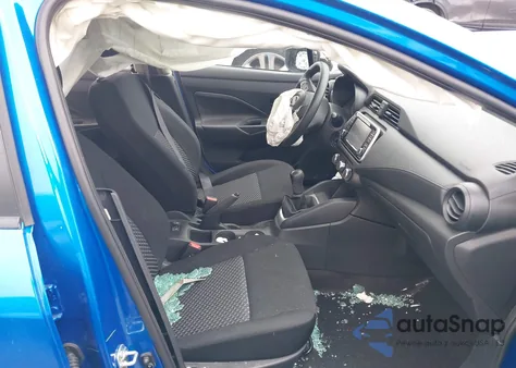 2024 Nissan Versa 1.6 S z USA, uszkodzony, nr VIN 3N1CN8BV2RL921838